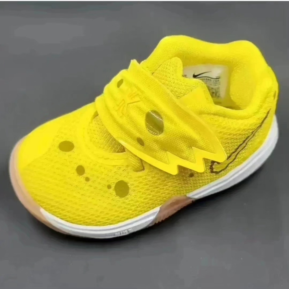 Nikes 4c